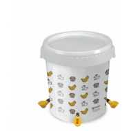 Napájecí kýbl s mističkami 32 litrů